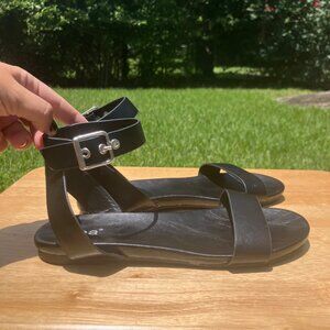 DIBA Black Hester Gladiator Buckle Flat Sandals Size 7
